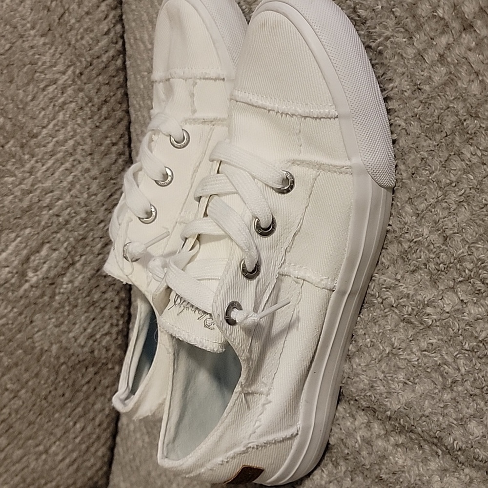 Blowfish White Casual Sneakers